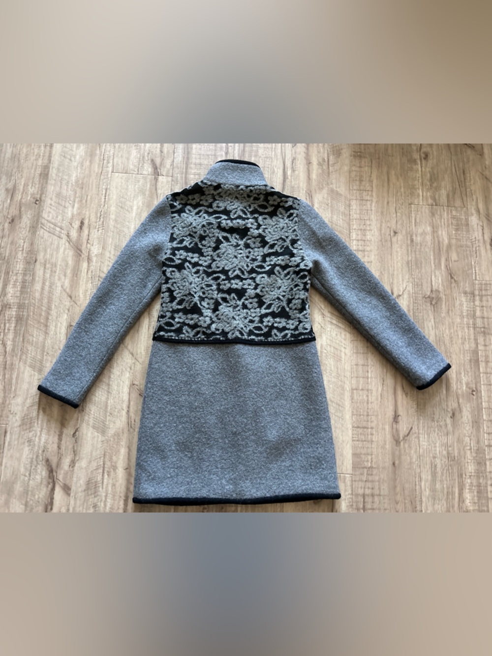 100% wool Women’s Gray Patterned Button-Front Coat sophisticated natural fibre - Picture 6 of 11